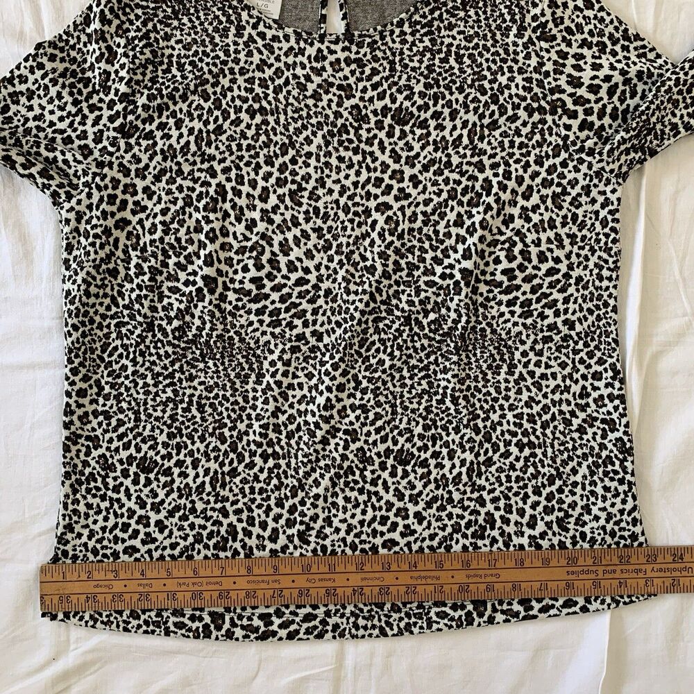 Van Heusen Stretch Knit Top Sz L Brown Neutral Leopard Cheetah Y2K Office Casual - Picture 10 of 14